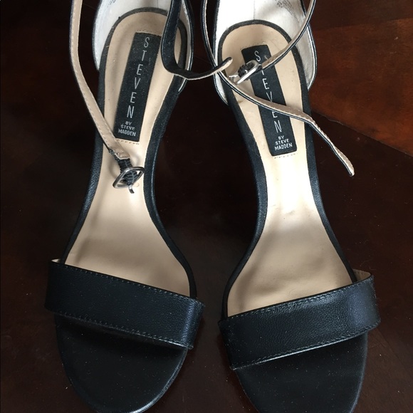 Steven by Steve Madden Black Size 6.5 Ankle Strap Shoes - Picture 1 of 5